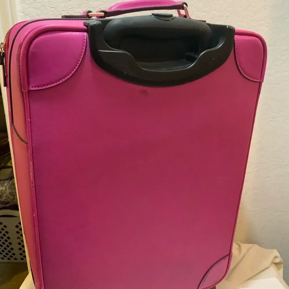 Kate spade carryon roller in pink